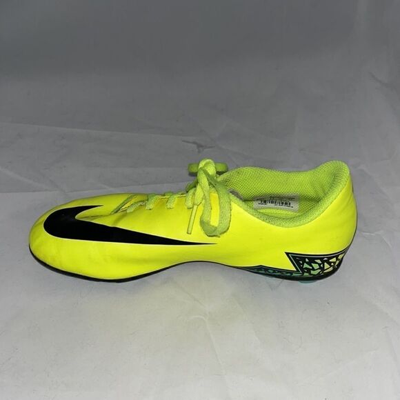 Yellow Nike hyper venom cleats - Picture 6 of 7